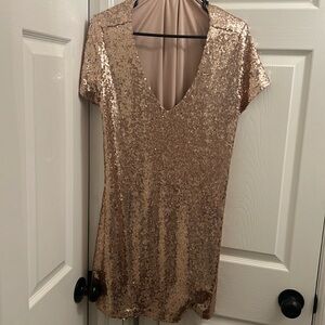 Selling this lulus sequin dress! Size is extra large.